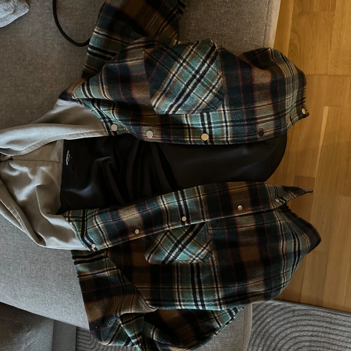 Rutig overshirt från Represent