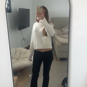 LTB bootcut jeans - Snygga svarta jeans från LTB, low waist och bootcut. Säljer för att de är för korta, är 166