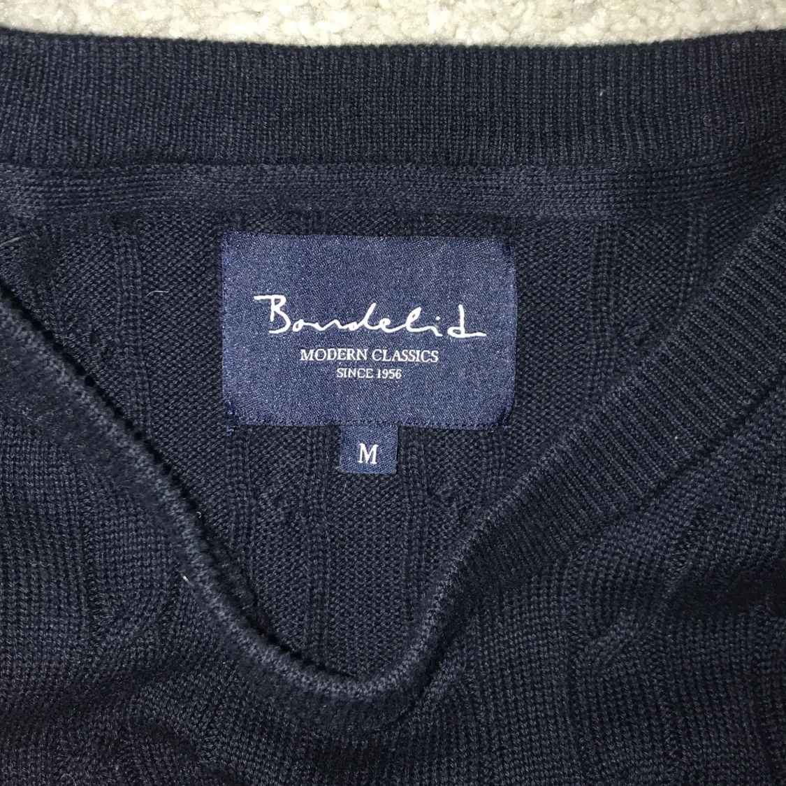 Svart stickad tröja från Bondelid - 92