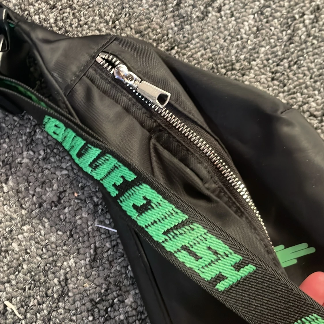 Billie Eilish axelväska - 91