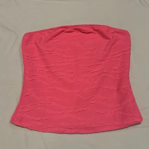 Rosa tubtopp - Snygg rosa tubtopp med texturerat mönster.