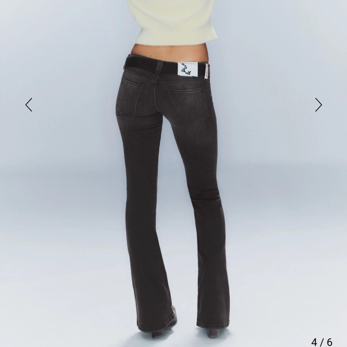 Svarta bootcut jeans - 92