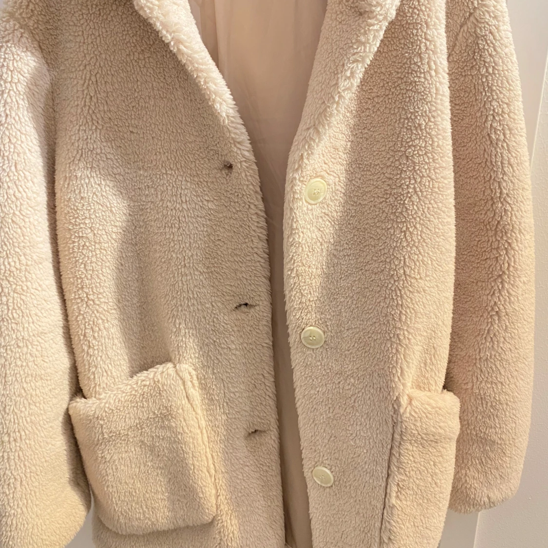 Beige teddyjacka från H&M