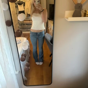Lågmidjade jeans - Super snygga Lågmidjade jeans! Inga defekter och säljer då jag har för många💗