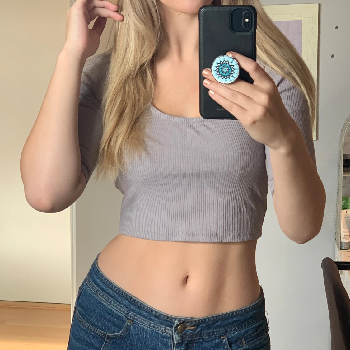 Grå ribbad croppad topp