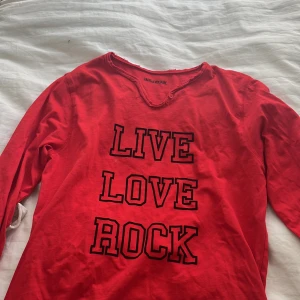 Röd zadig långärmad tröja - Snygg, bra skick, röd 