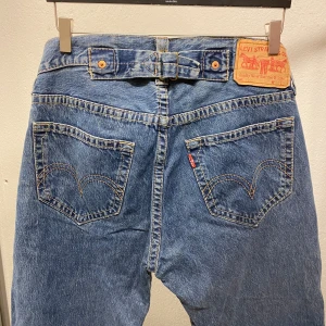 Levis jeans  - Levis jeans modell 902, W 31 L 34  Spänne baktill