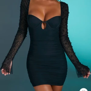 Oh polly klänning  - Väldigt sparsamt använd 