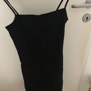 Klänning - Kort klänning från hm