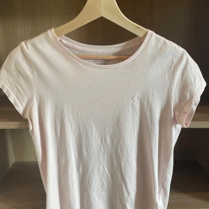 Ralph Lauren  - Gullig rosa tshirt 