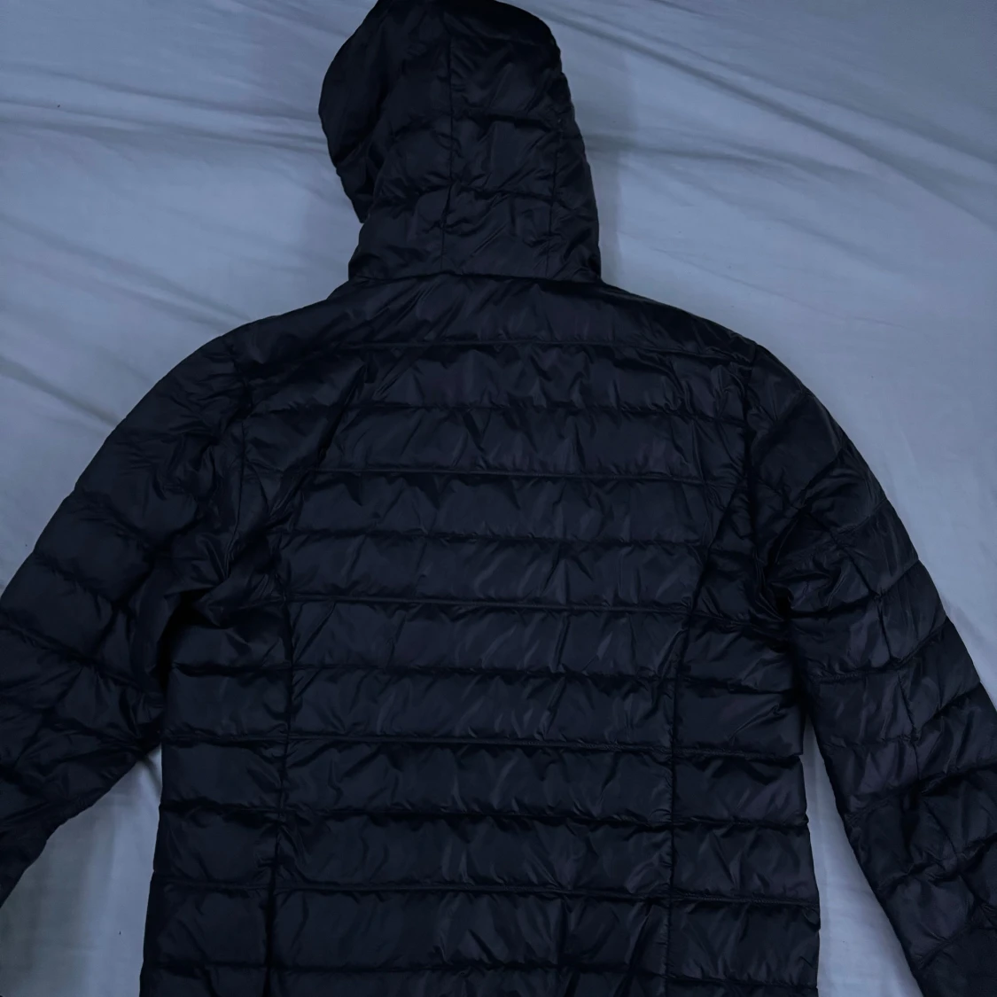 Svart pufferjacka från Emporio Armani - 2