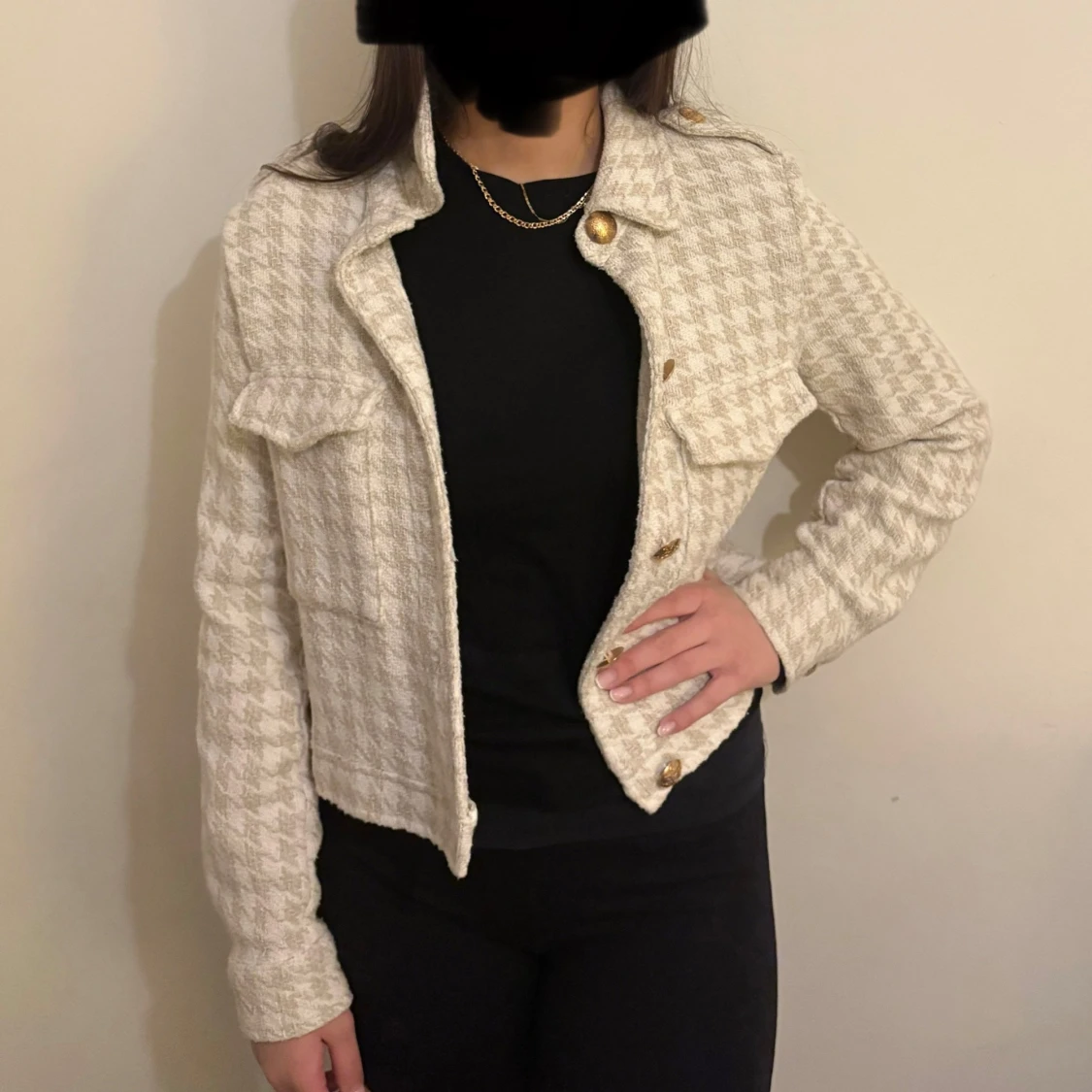 Beige rutig jacka med guldknappar - 90