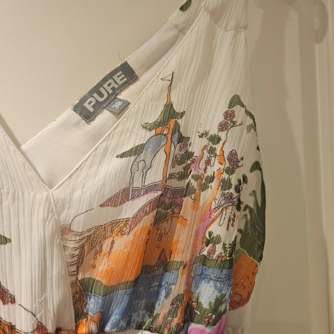 Vit långklänning med färgglatt mönster från Pure - 90