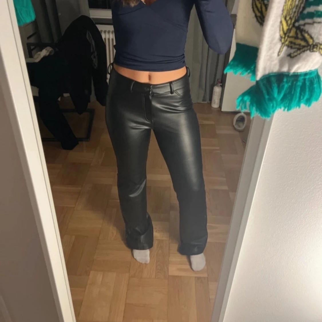 Svarta skinnbyxor - 91