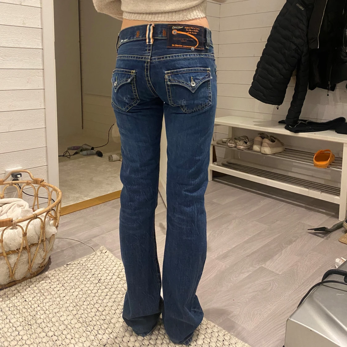 lågmidjade bootcut-jeans med fickor - 90