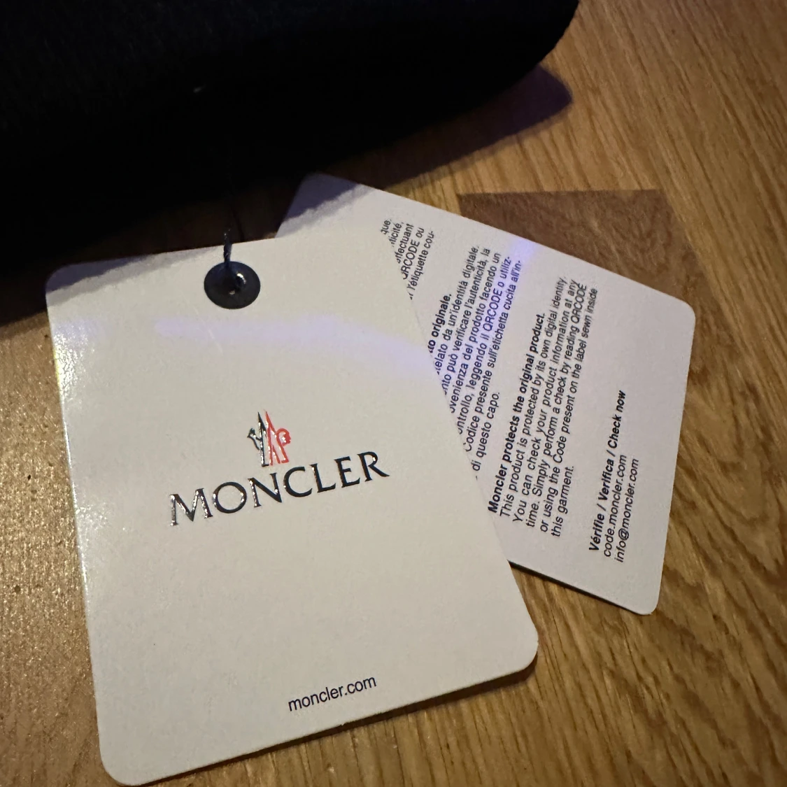 Moncler mössa - 2