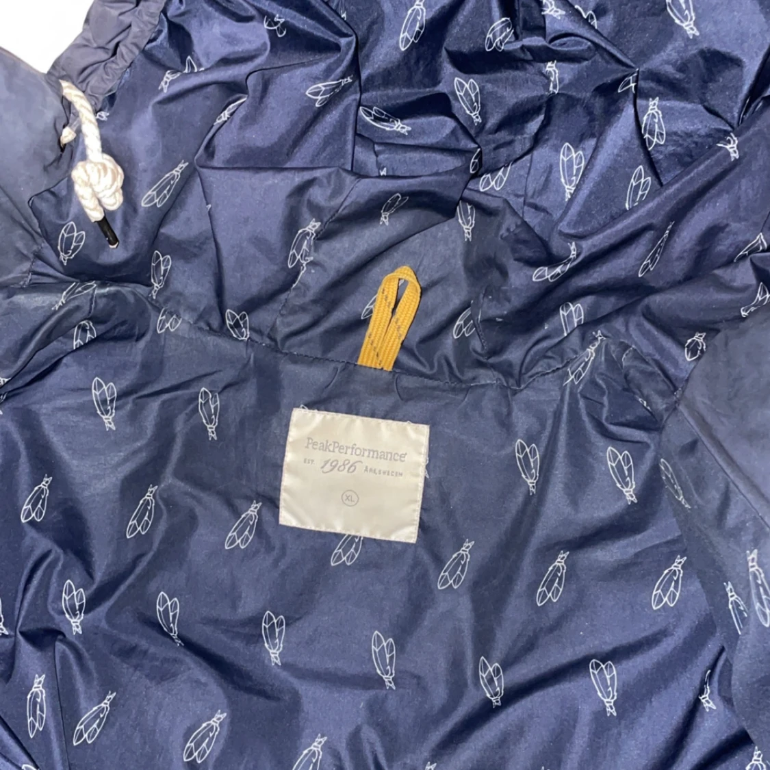Svart dunjacka från Peak Performance - 91