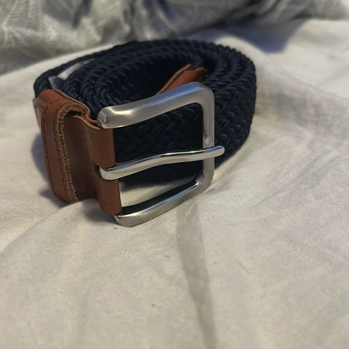 Flätat bälte med läderdetaljer - 90