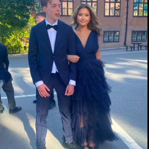 Super fin baklänning!! - Säljer min balklänning från förra året!! Används en gång och är inprencip i nyskick .🩷🩷