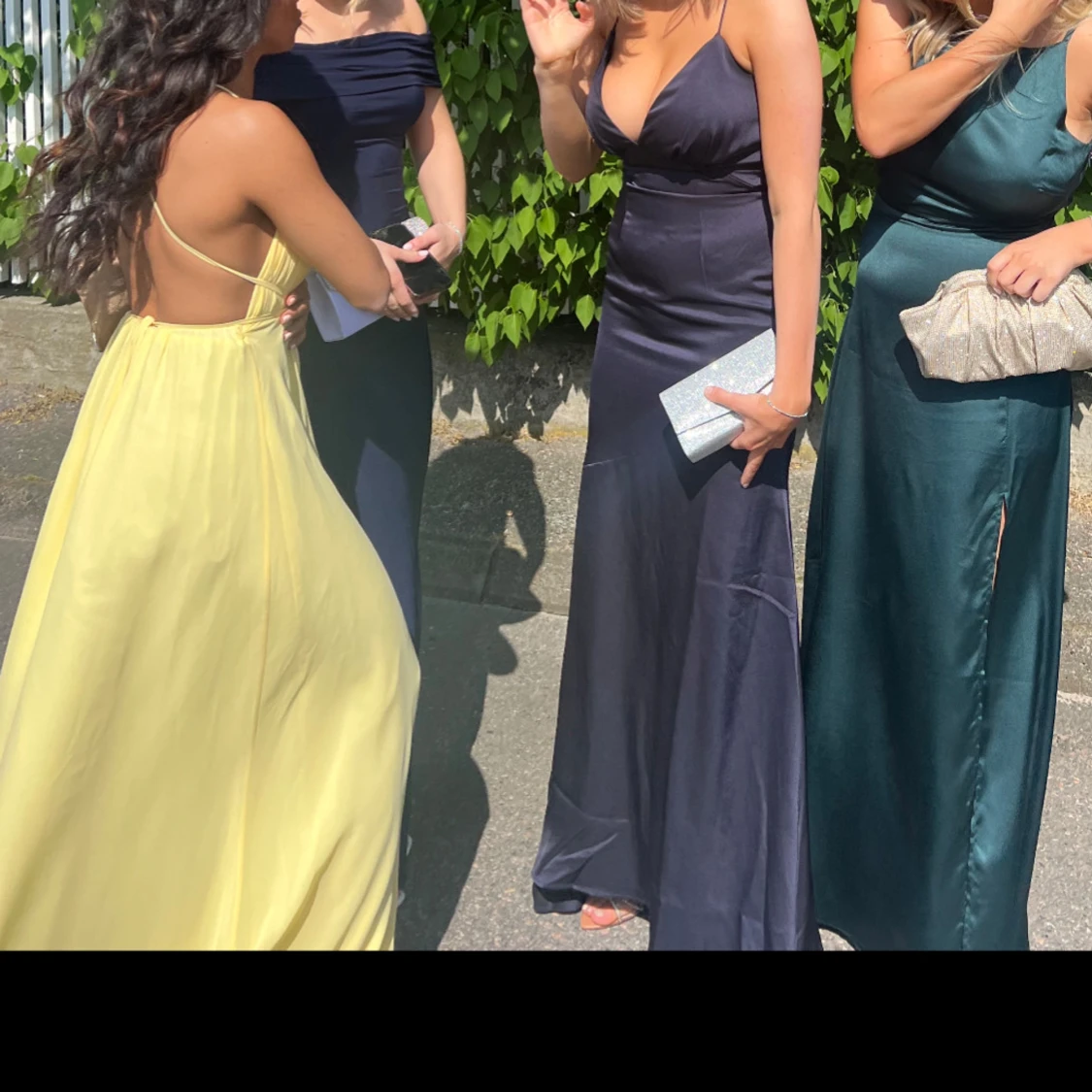 balklönning ljusgul med slits - 4