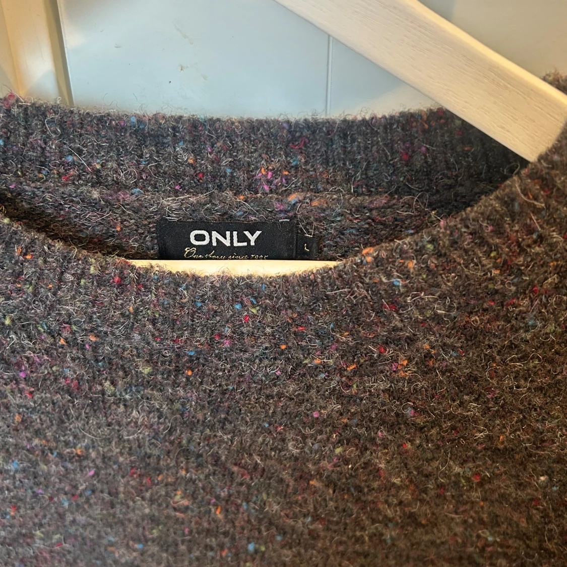 Gråmelerad tröja från ONLY - 90