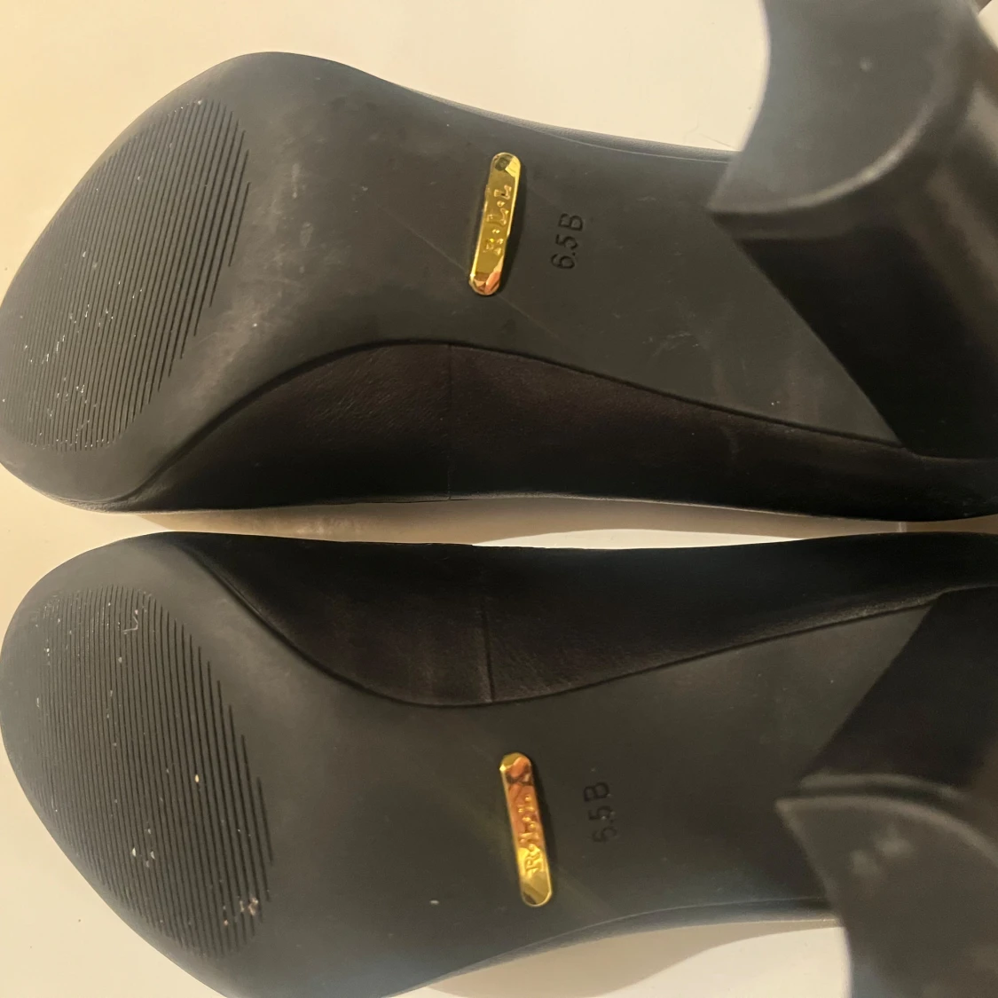 Svarta pumps från Lauren Ralph Lauren - 91