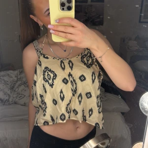 Linne från Zara - Ett linne från Zara som är mönstrat! 💕