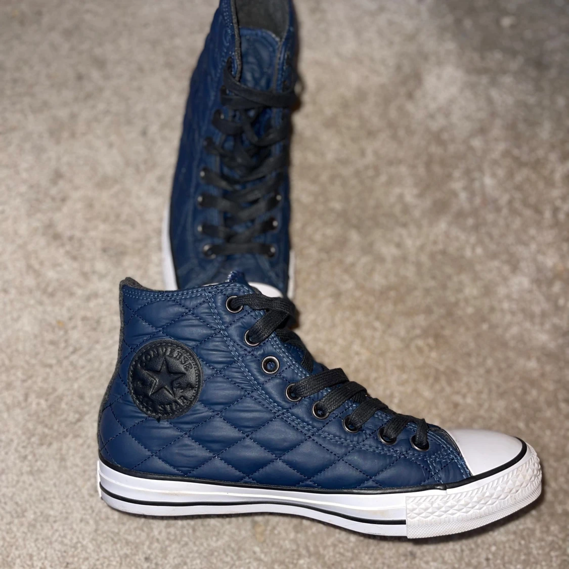 Blå quiltade sneakers från Converse - 2