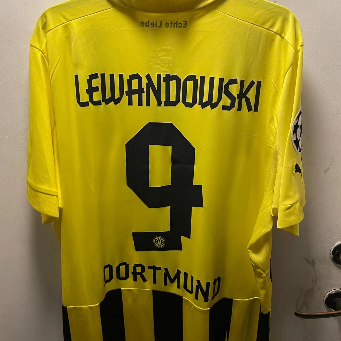 Borussia Dortmund Lewandowski  - 2
