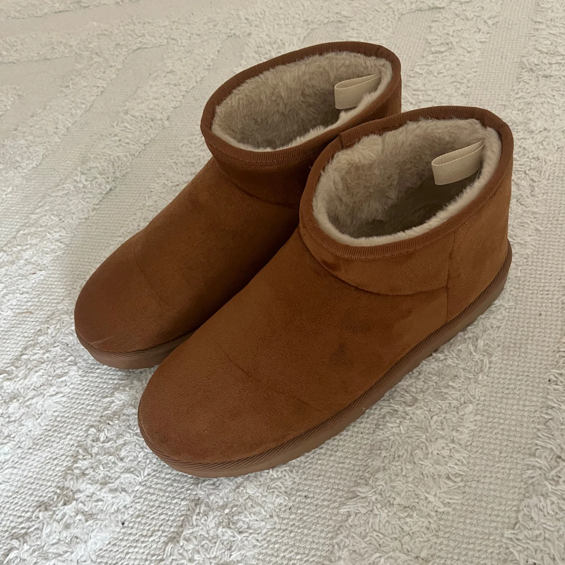 Uggliknade boots med foder - 3