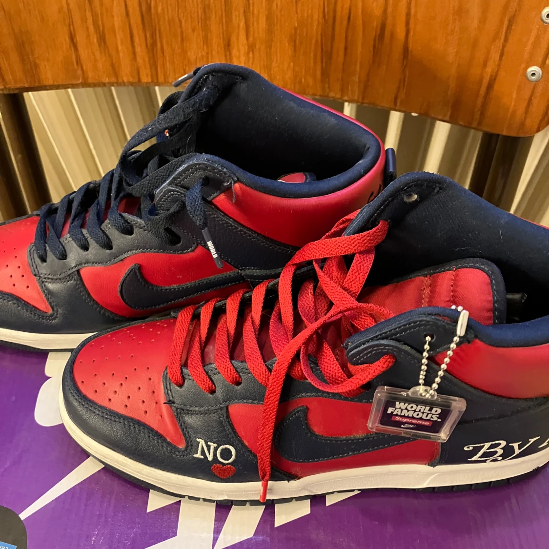 Nike x Supreme sneakers i rött och blått - 3