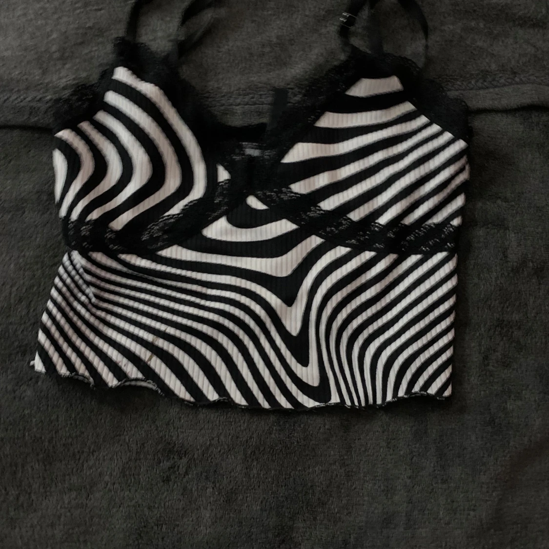 Zebramönstrad ribbad topp