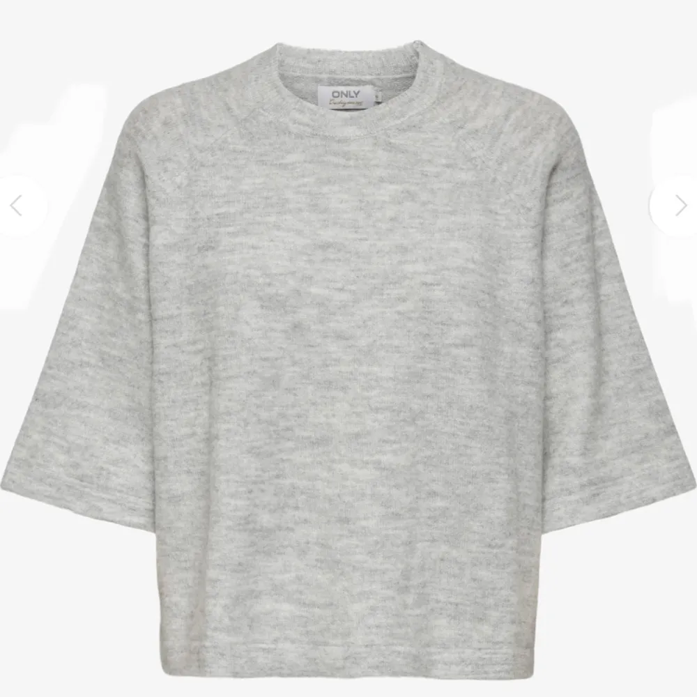 Säljer min jätte fina tröja som jag fick i julklapp då jag ej använder den. den är aldrig använd bara testad en gång och lappen är kvar. om fler bilder skriv. nypris 359kr, pris kan diskuteras🤗🤗🥰. Neuleet.