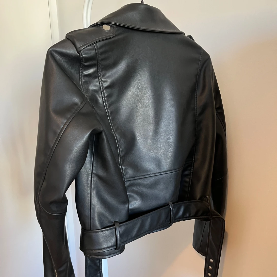 Skinnjacka Zara  - 1