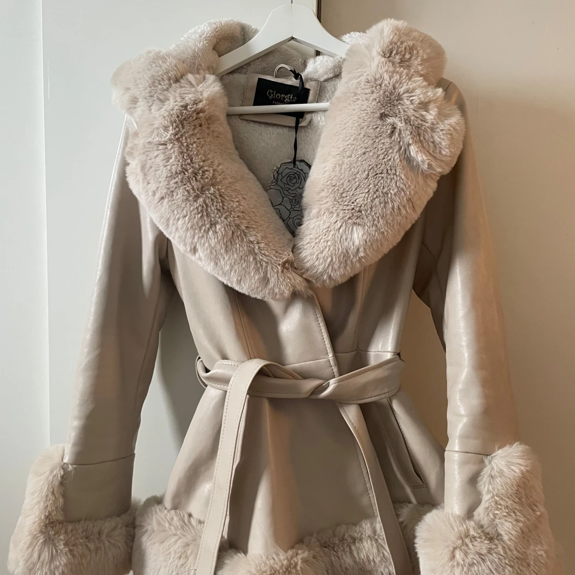 Fuskpäls fluffy jacka