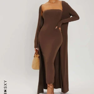 Klänning - Båda för 200, en för 120 