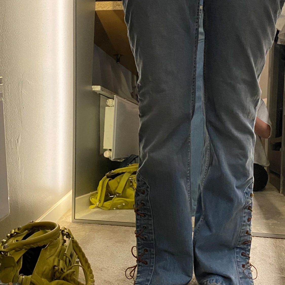 Snygga jeans med snörning - 1