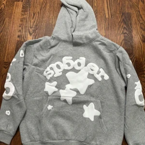 Spider hoodie - Brand new spider hoodie, very good quality and a very cool hoodie 