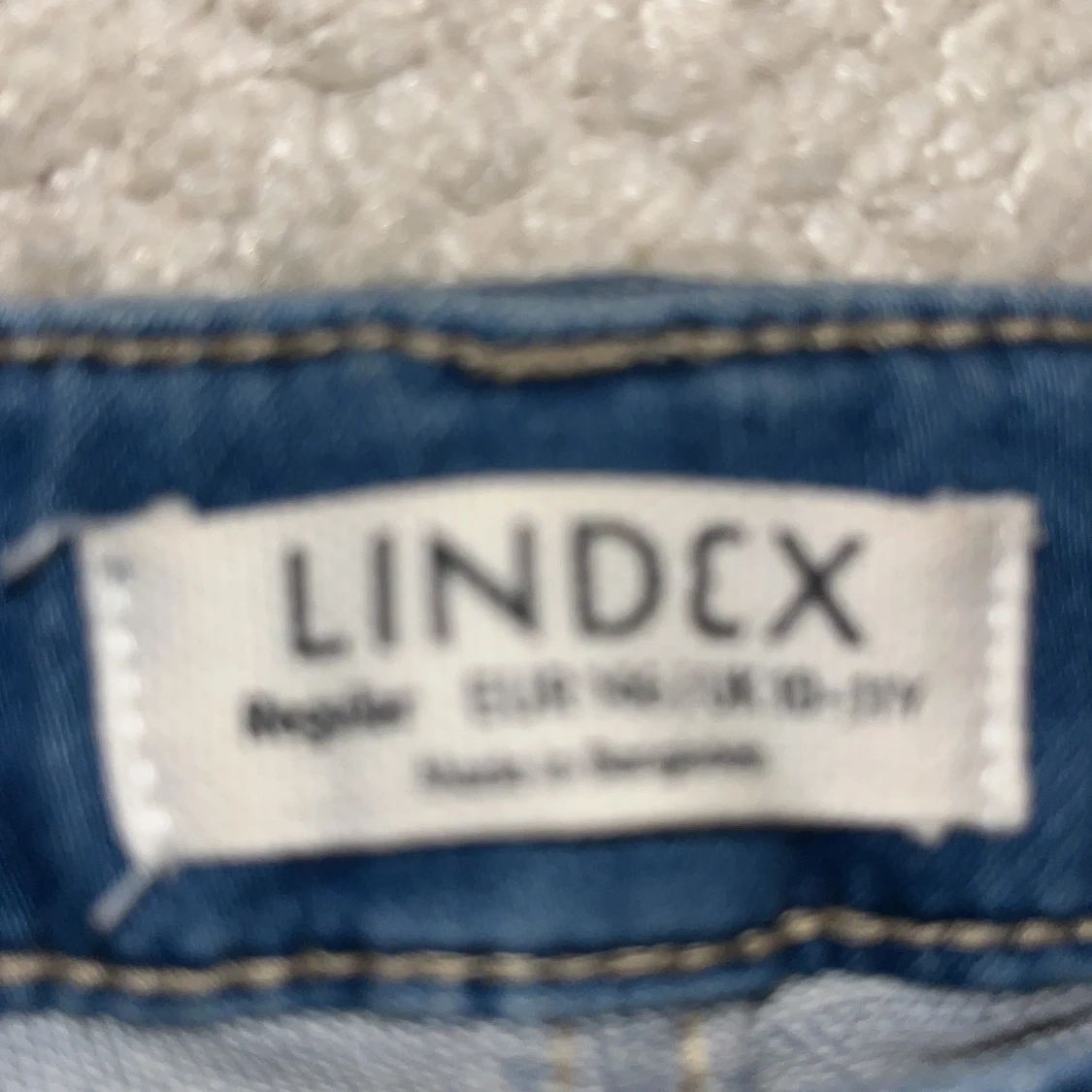 Blå jeansshorts från Lindex - 2