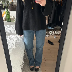 Low straight jeans  - Jeans från Gina Tricot i modellen low straight. Helt oanvända, nypris 500