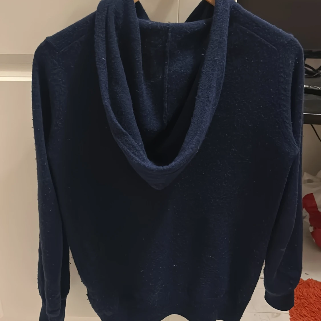 Mörkblå hoodie från Bvaldi - 4