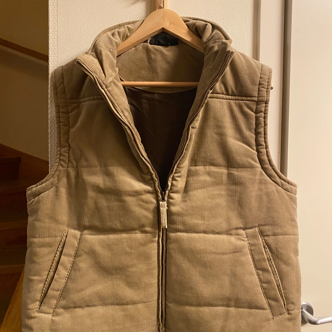 Beige Manchesterväst - 1