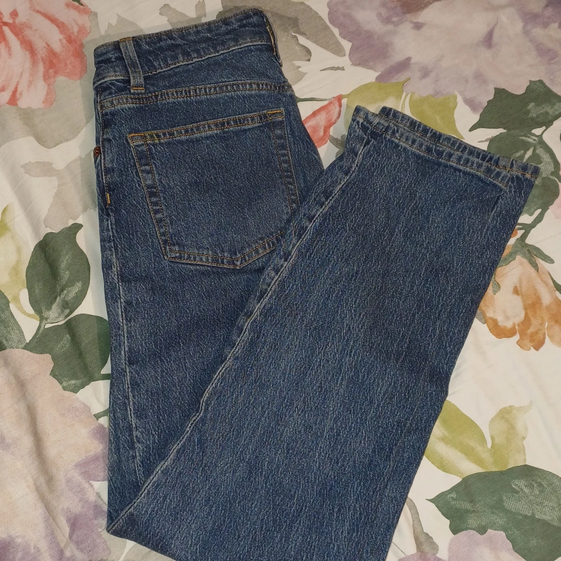 Blå jeans från H&M - 1