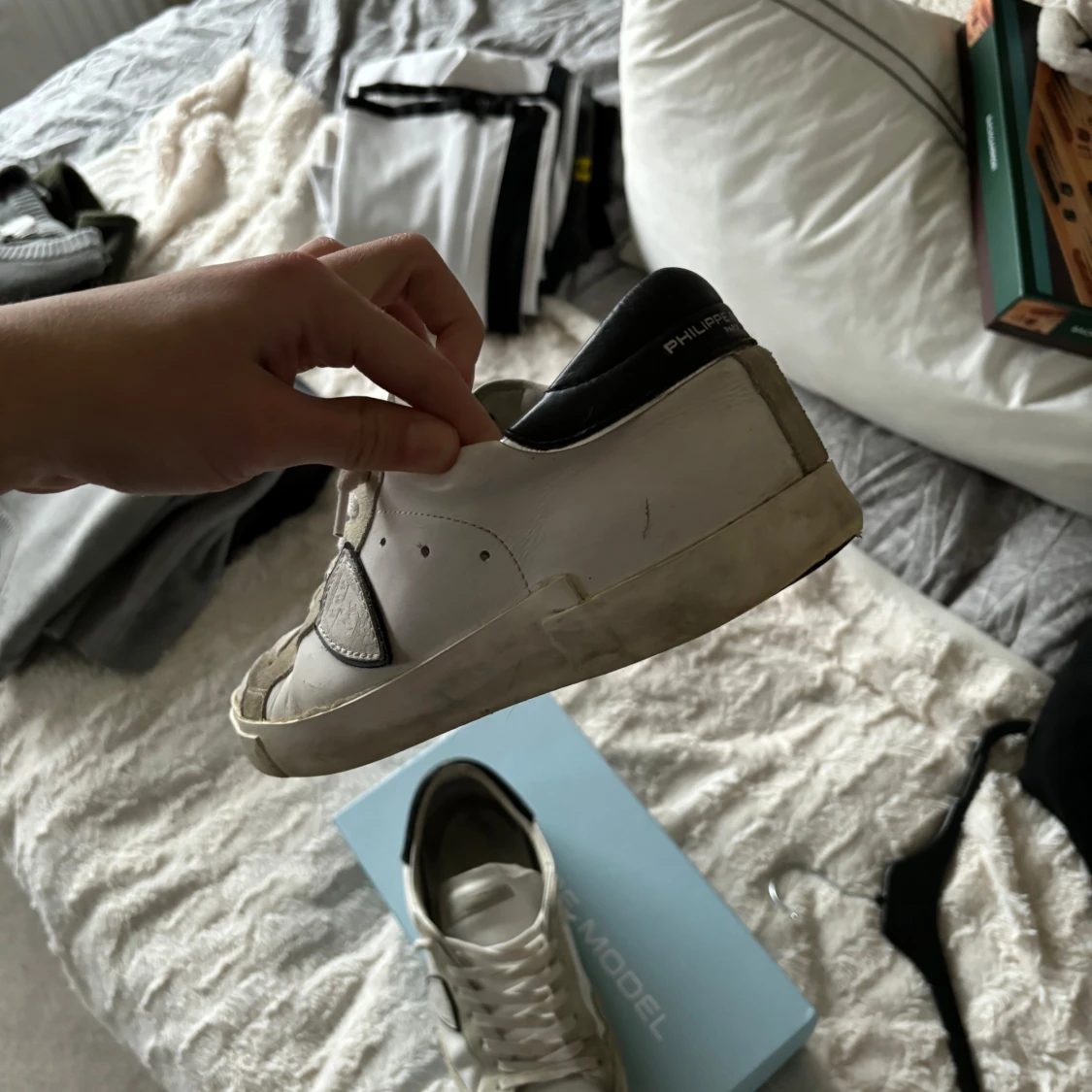 Vita sneakers från Philippe Model - 3