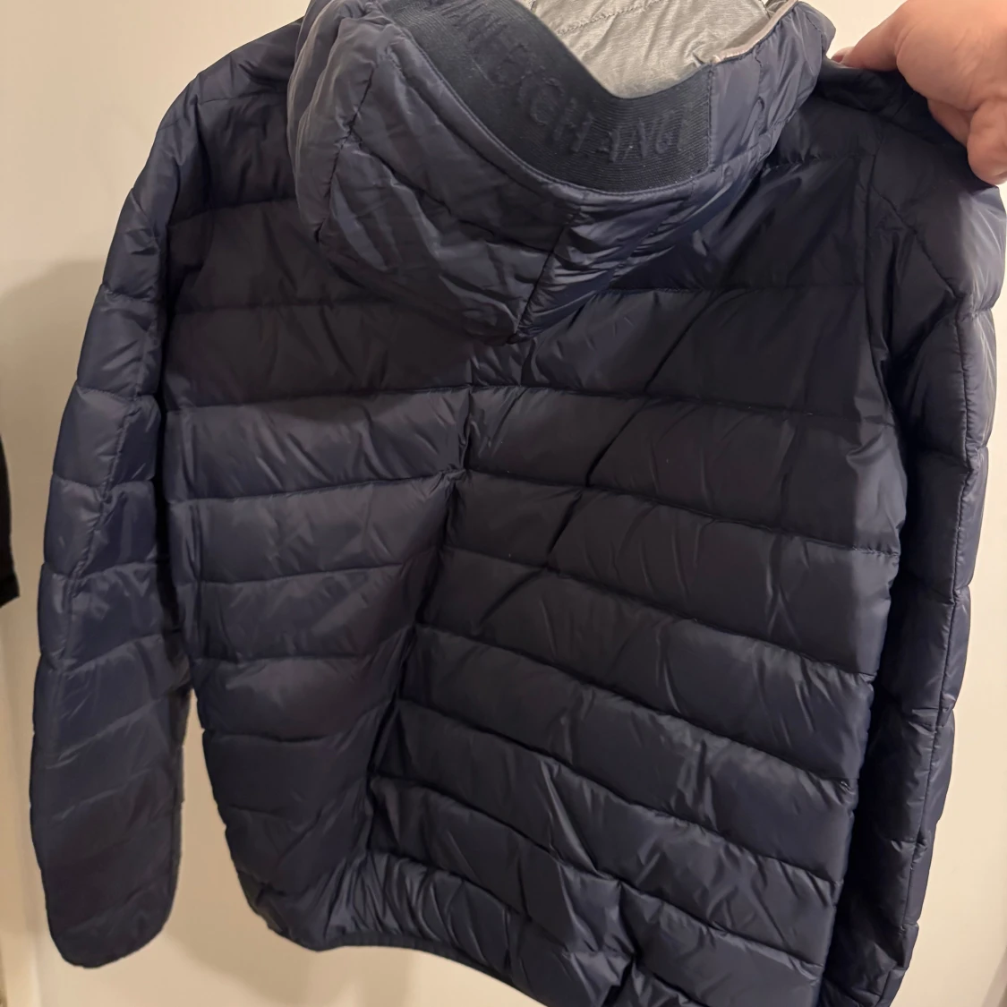 Mörkblå quiltad jacka från Armani Exchange - 2