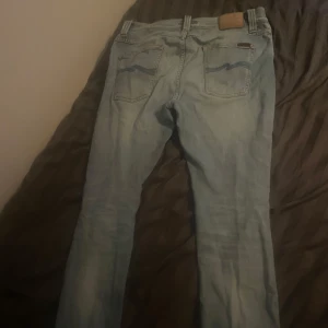 Nudie jeans - Snygga nudie jeans i bra skick. Storlek 32/34