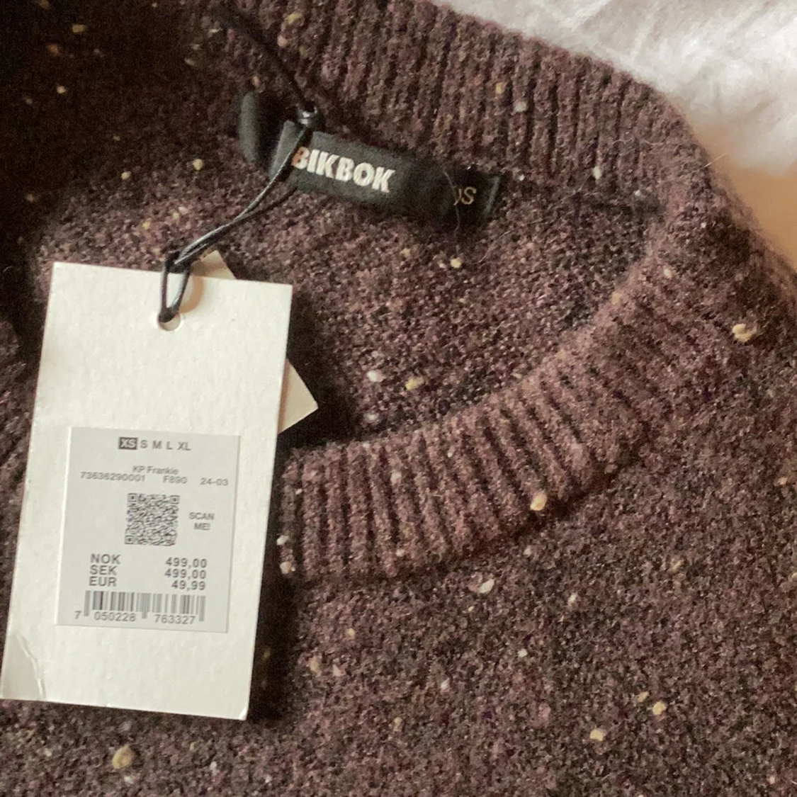 Brun stickad tröja från Bik Bok - 1