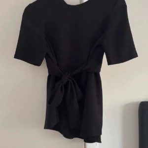 Zara Knyt Blus - Jättefin blus som ej kommer till användning, slutsåld och i nyskick