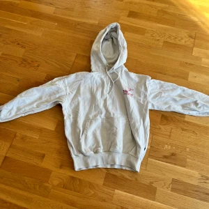 Junkyard hoodie  - Skick 8/10 använd 20 gånger kanske 