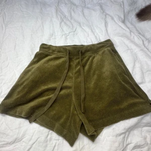 Manchester shorts - Coola Manchester shorts från Uniqlo❣️